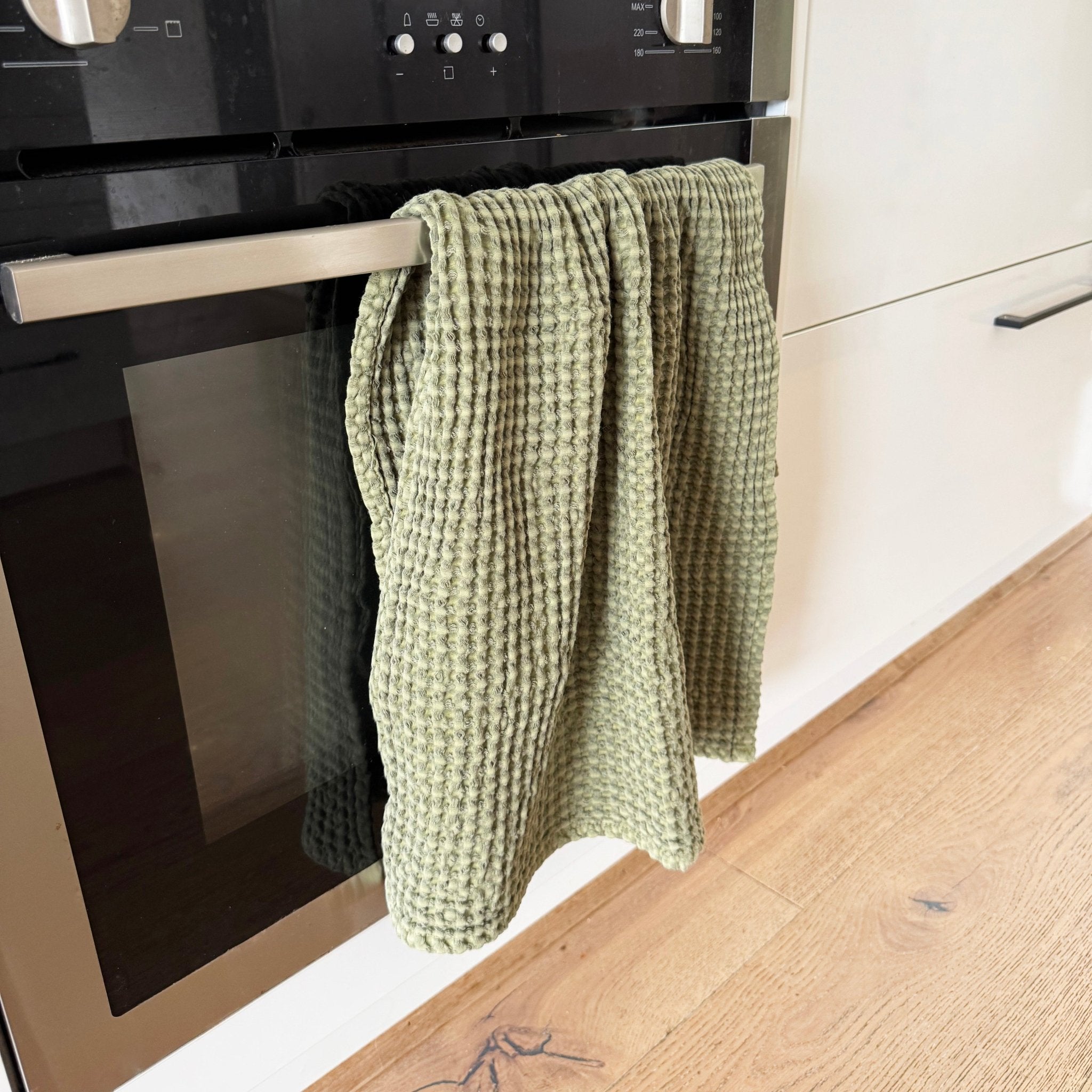 Rustic Waffle Hand Towel - Olive - Mama and Tochter - Nest & Bird