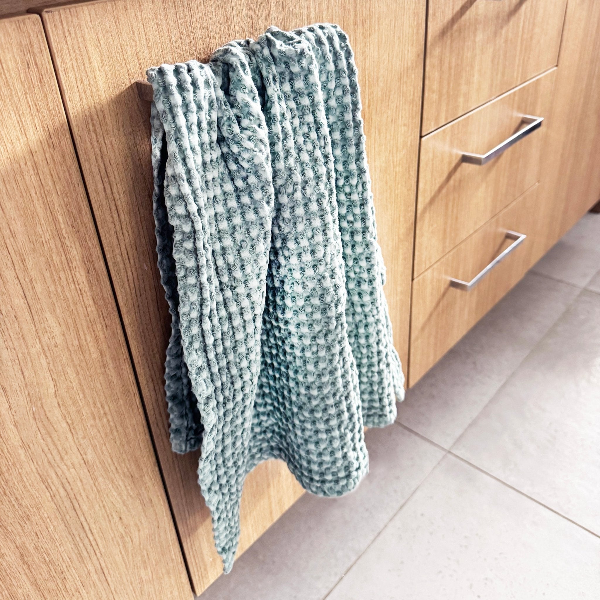 Rustic Waffle Hand Towel - Sea Green - Mama and Tochter - Nest & Bird