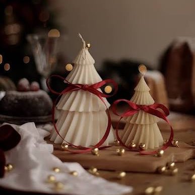 Studio Billie Sweeping Christmas Tree Soy Wax Candle -Studio Billie- Nest & Bird
