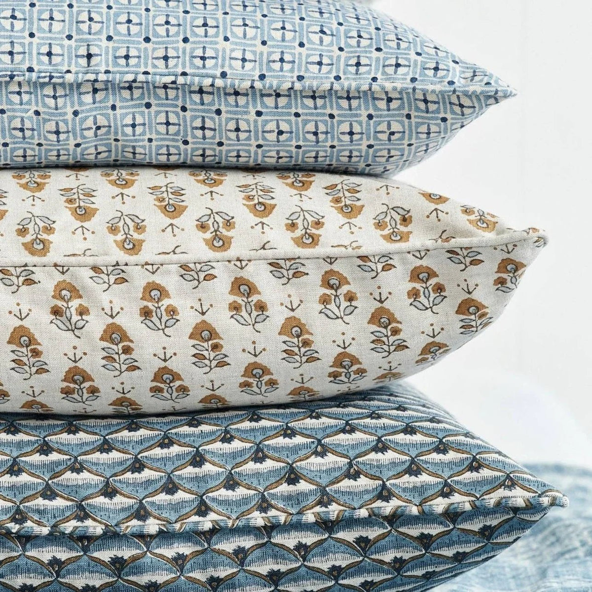 How to Style Your Bed with Cushions and Throws – Nest & Bird