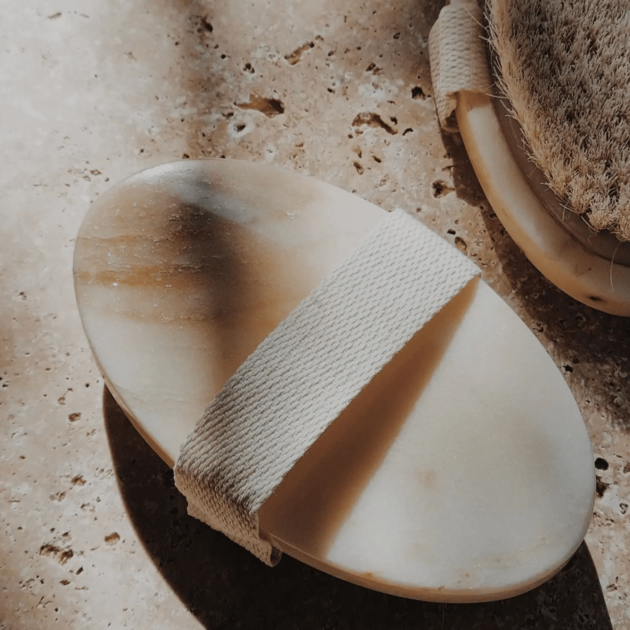 Marble Body Brush - Nest and Bird - Nest & Bird