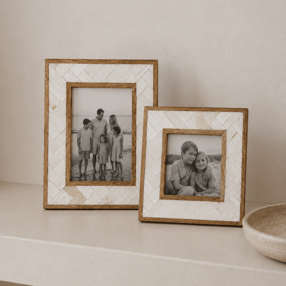 Natural Herringbone Frame Large -Status Collections- Nest & Bird