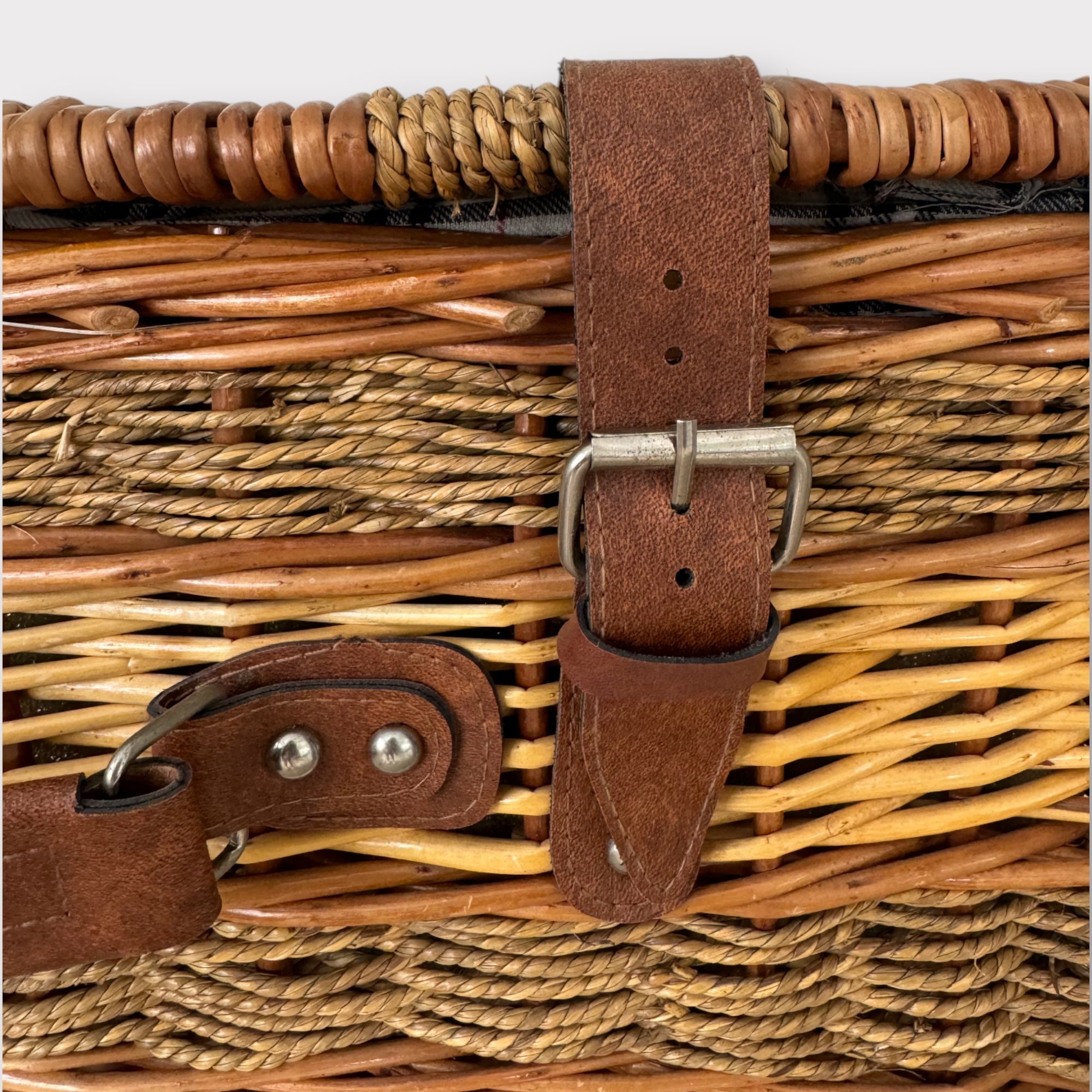Vintage Picnic Basket - Nest & Bird